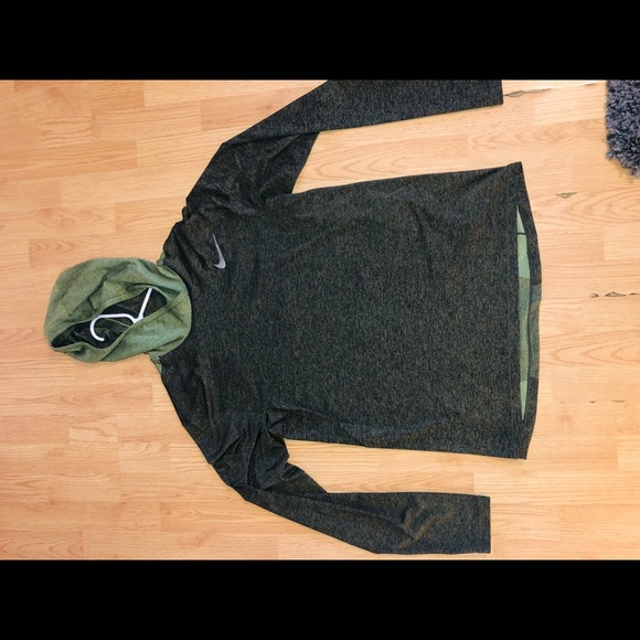 Nike Pullover - Picture 1 of 4